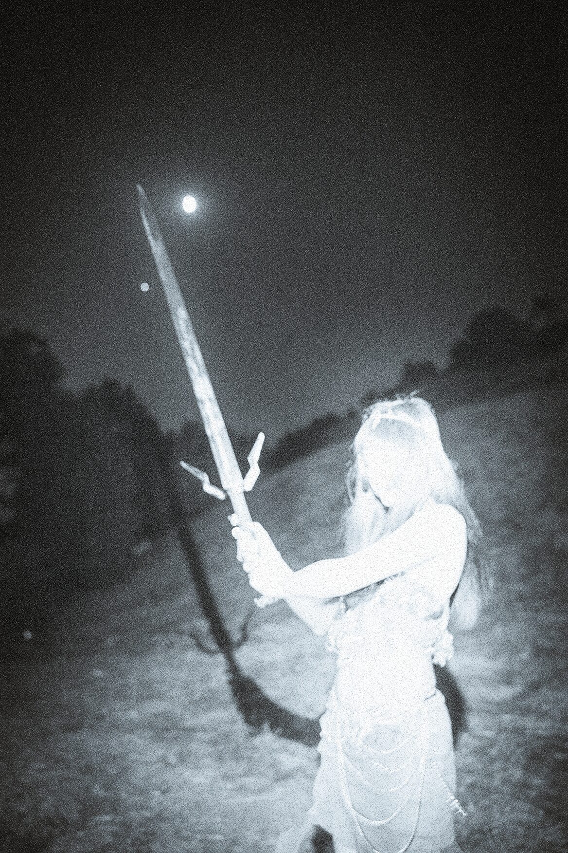 Full moon sword girl – 2025
